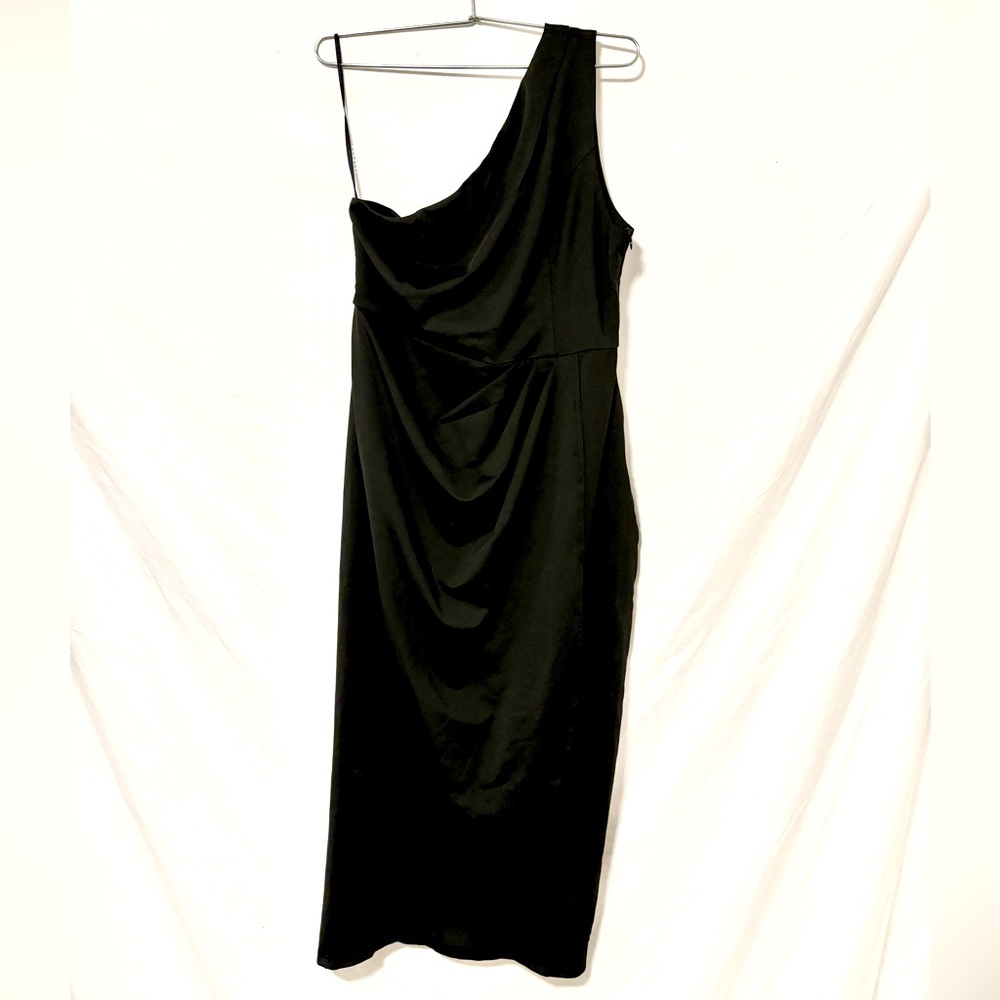 One shoulder fitted special occasion midi dress.